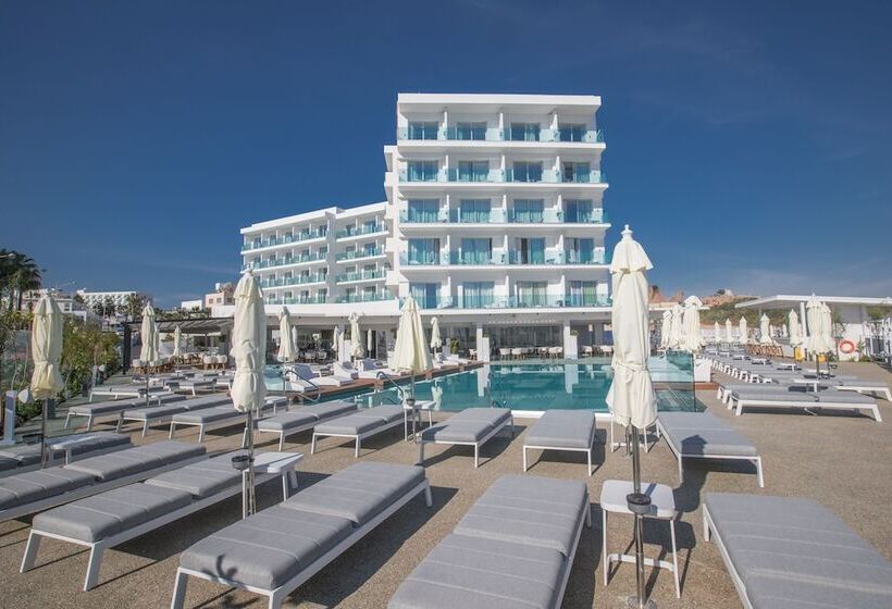 The Blue Ivy Hotel & Suites