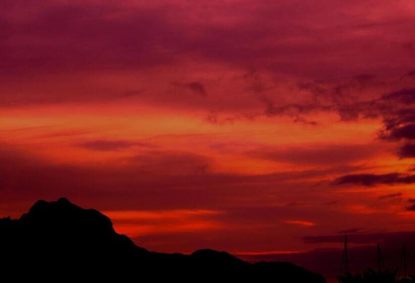 هتل Casa Café Mindelo