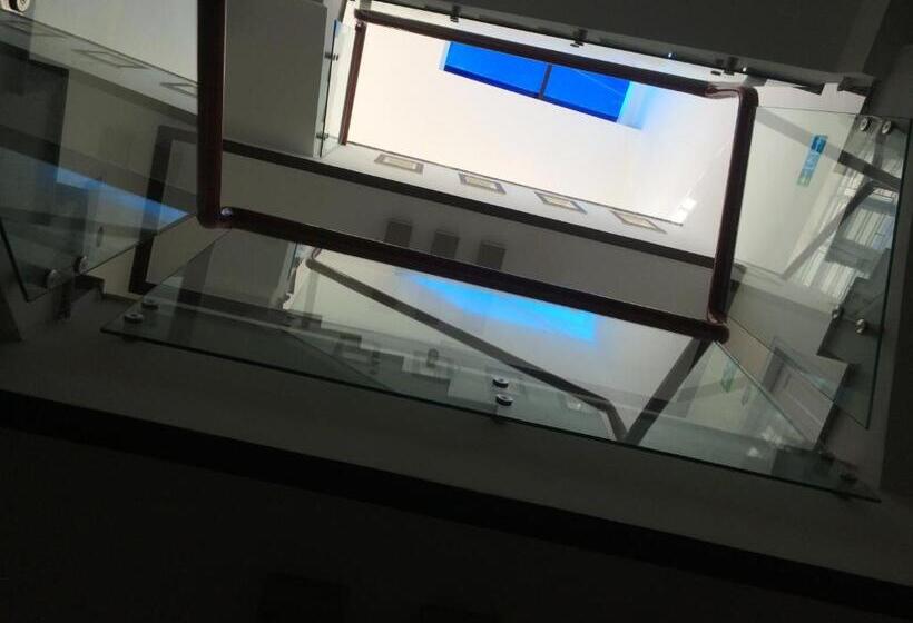 Hotel Khách Sạn Thu Thảo