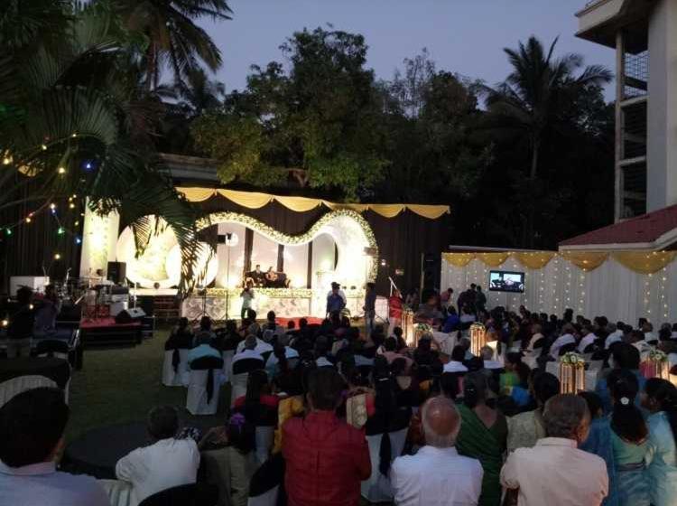 בית מלון כפרי Srichackra International