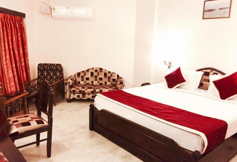 בית מלון כפרי Srichackra International