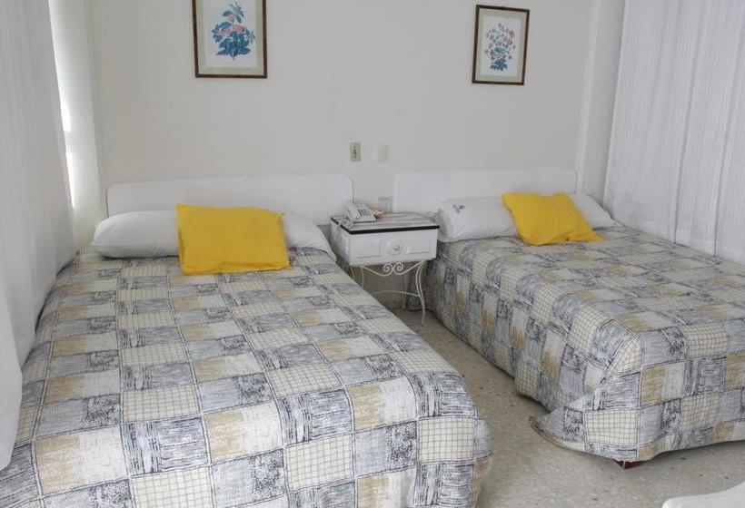 Отель Valentinos