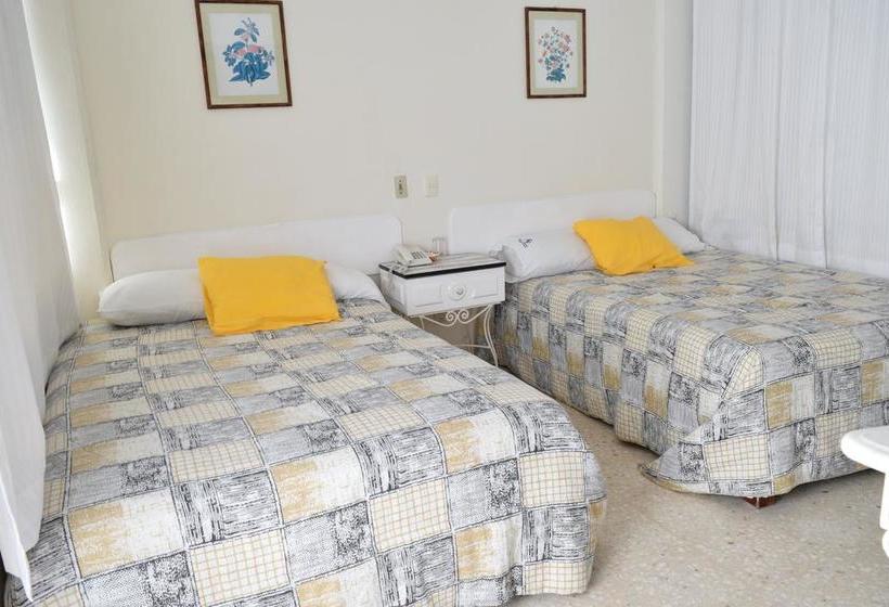 Отель Valentinos