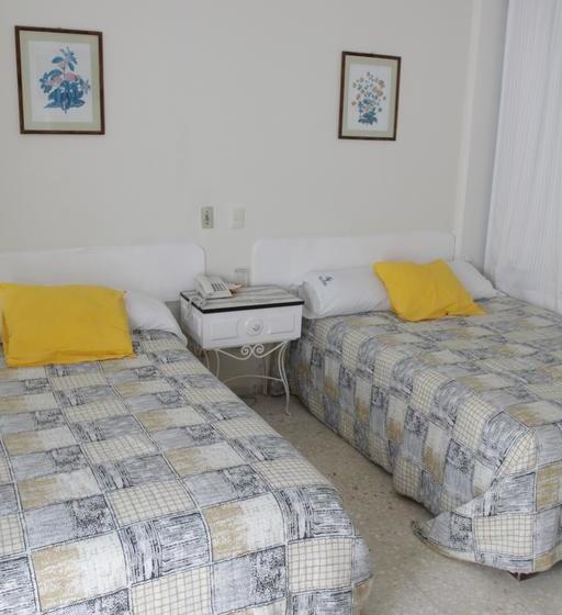 Отель Valentinos