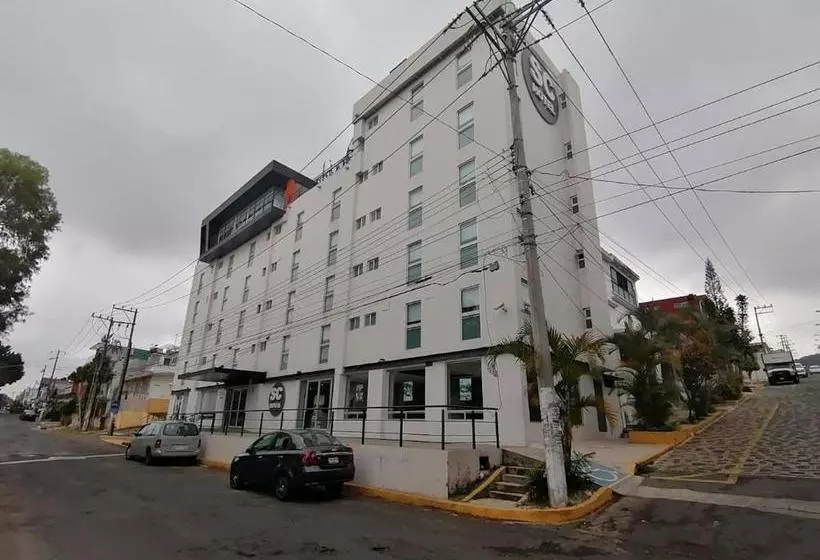 Hotelli Capital O Sc