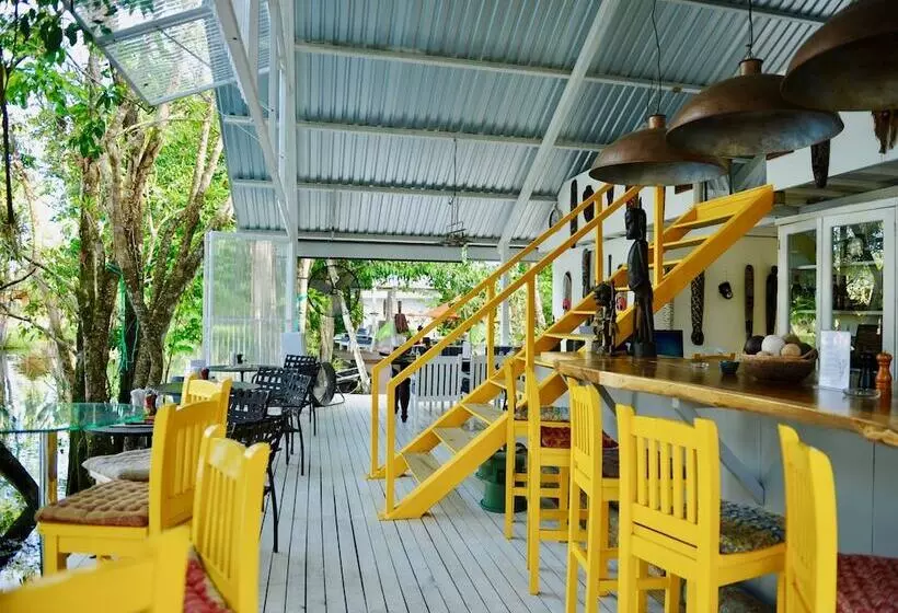 هاستل Dreamcatcher Eco Lodge   Adults Only