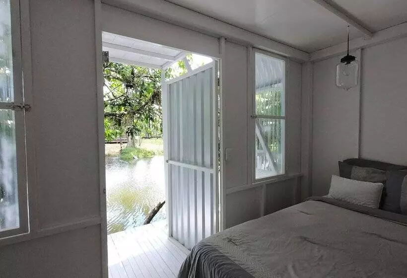 هاستل Dreamcatcher Eco Lodge   Adults Only