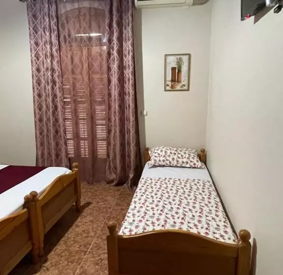 هاستل Plage D Or