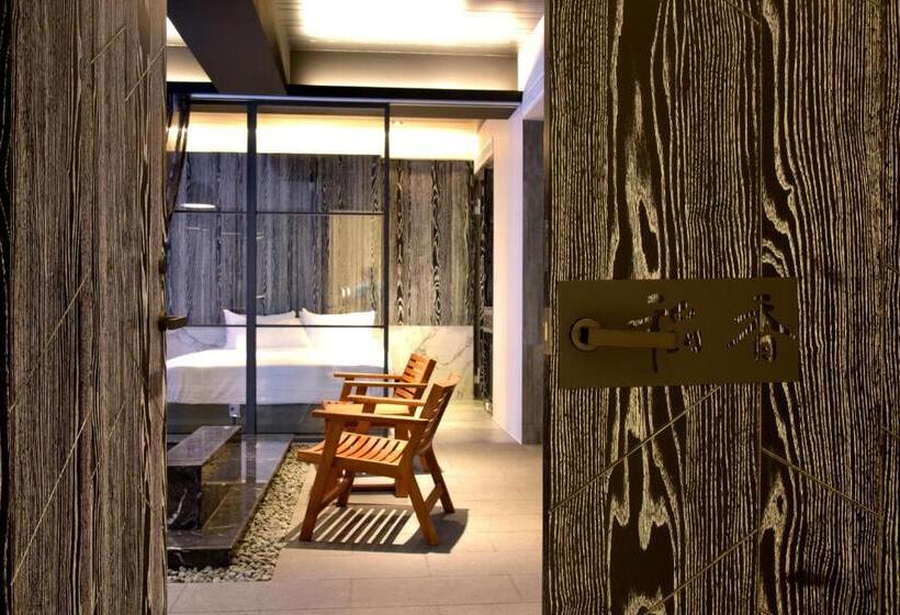 تختخواب و صبحانه 山月二二villa溫泉墅