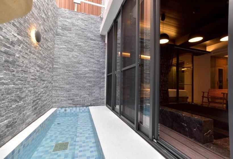 تختخواب و صبحانه 山月二二villa溫泉墅