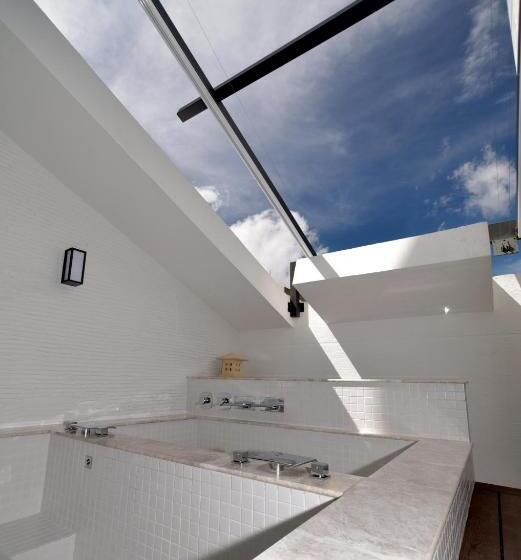 تختخواب و صبحانه 山月二二villa溫泉墅