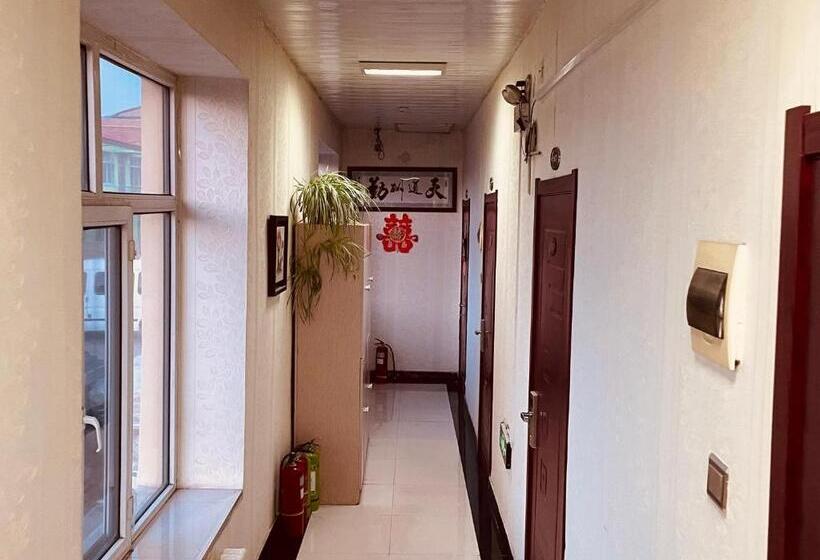 Otel 哈尔滨机场东方红运宾馆