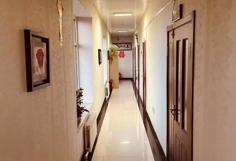 هتل 哈尔滨机场东方红运宾馆