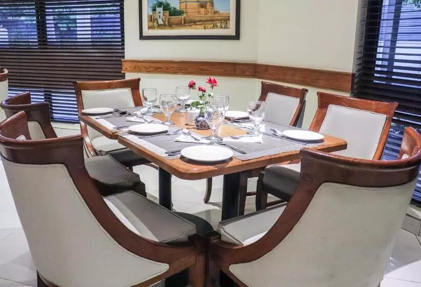 Hotel Avari Boutique Multan