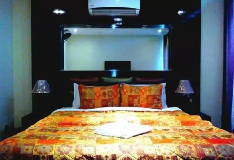 Bling Hotel International