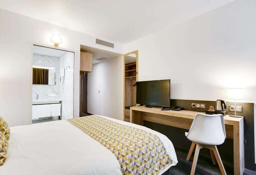 Brit Hotel Confort Loches