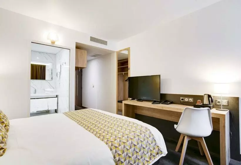 Brit Hotel Confort Loches