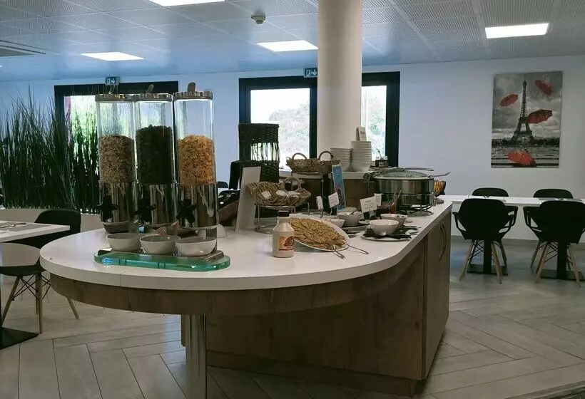 Brit Hotel Confort Loches