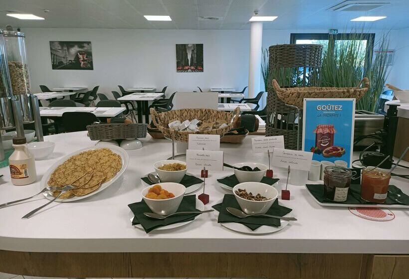 Brit Hotel Confort Loches