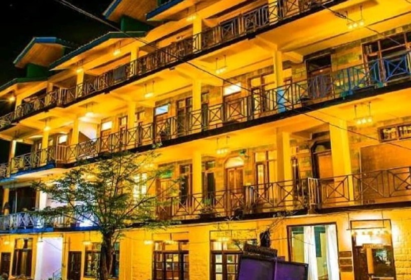 בית מלון כפרי Rainbow Apple Villa   Hostel