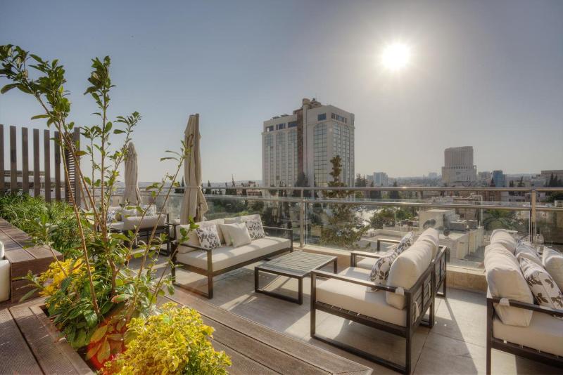 هتل The House Boutique Suites