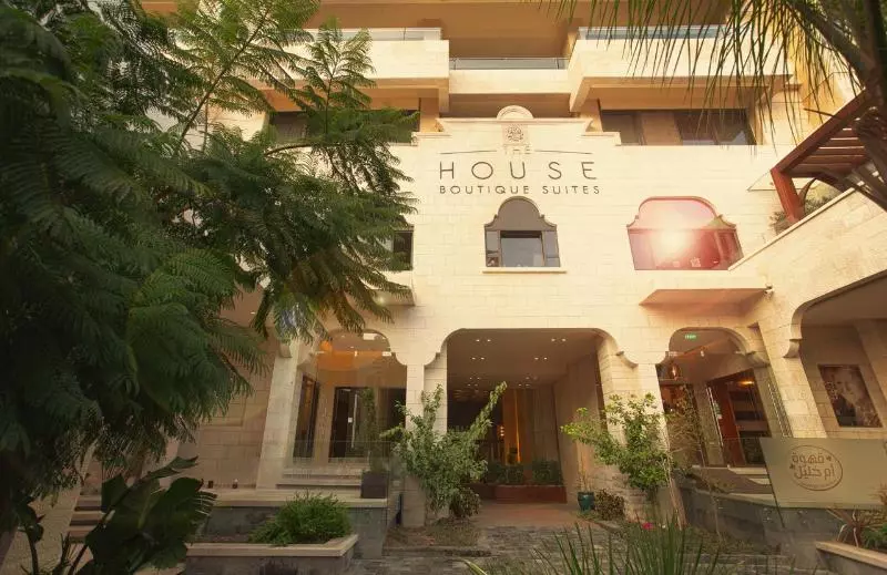 هتل The House Boutique Suites