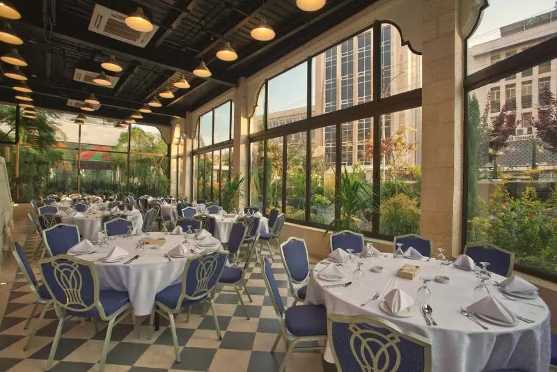 هتل The House Boutique Suites