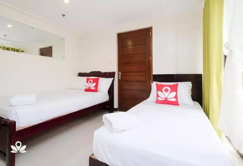 Hotelli Zen Rooms Time Travellers Makati