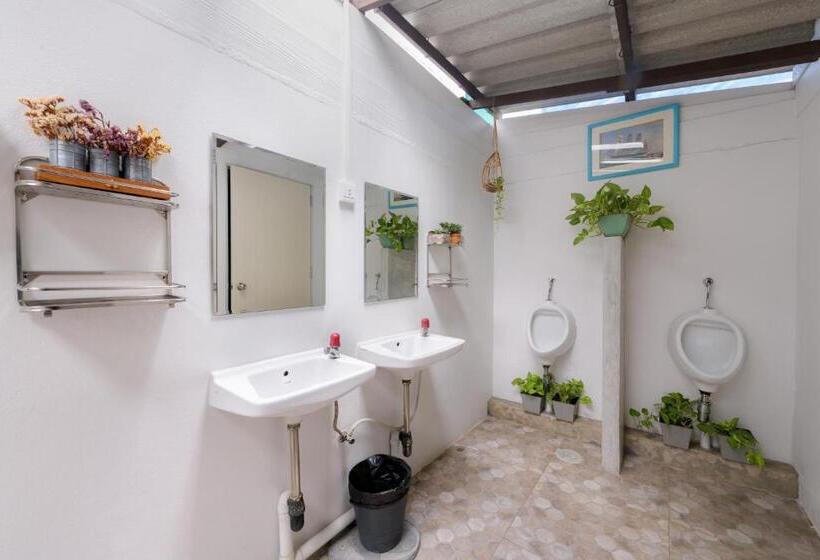 هاستل Costa Bed Hua Hin