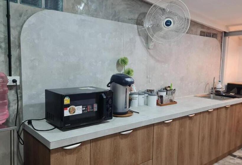 هاستل Costa Bed Hua Hin