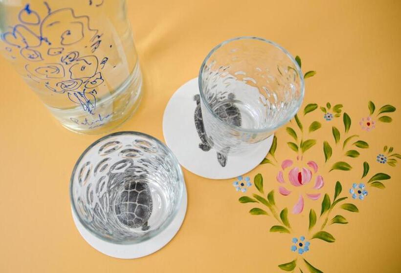 تختخواب و صبحانه Patinha Inn