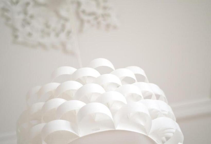 تختخواب و صبحانه Patinha Inn