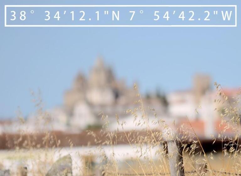 تختخواب و صبحانه Patinha Inn