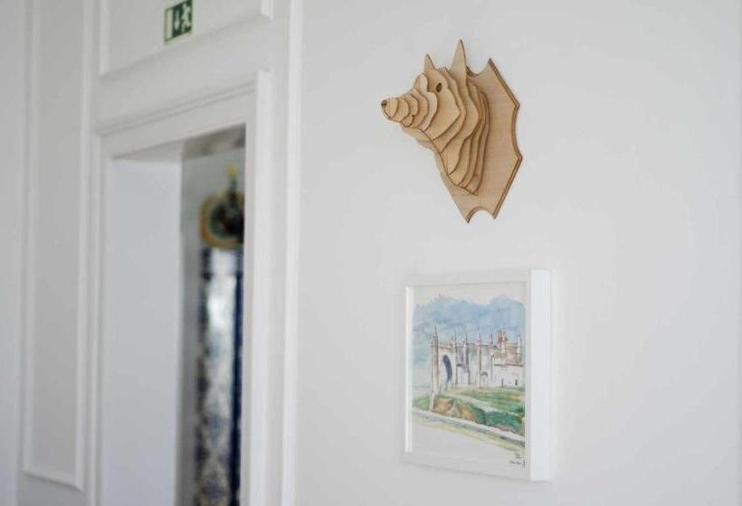 تختخواب و صبحانه Patinha Inn