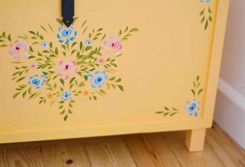 تختخواب و صبحانه Patinha Inn