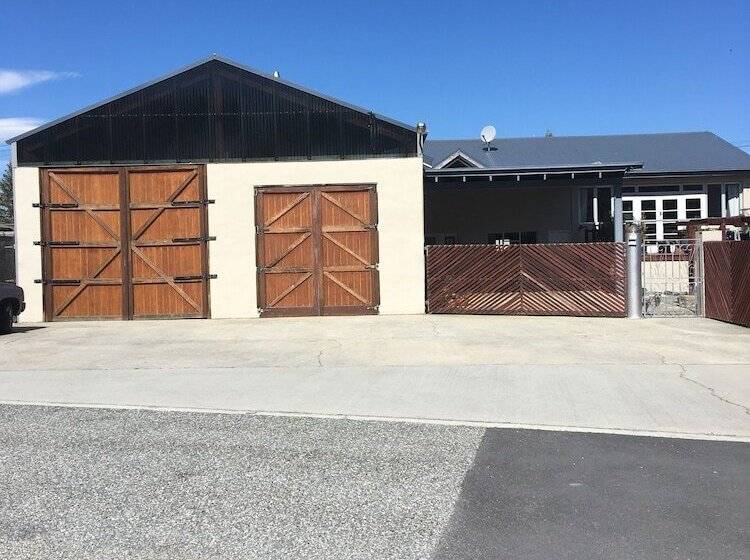 Bed and Breakfast The Workshops Clyde Accommodation