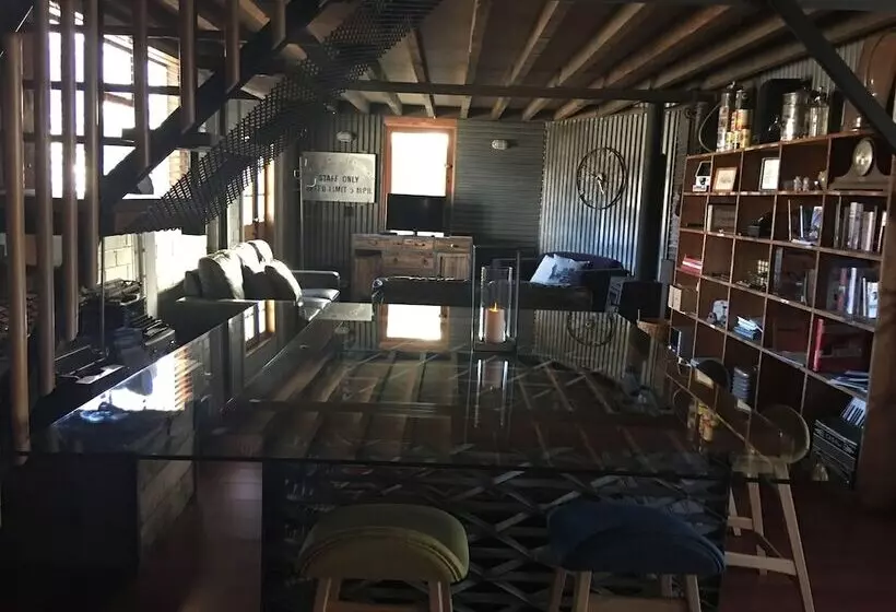 Aamiaismajoitus (B&B) The Workshops Clyde Accommodation