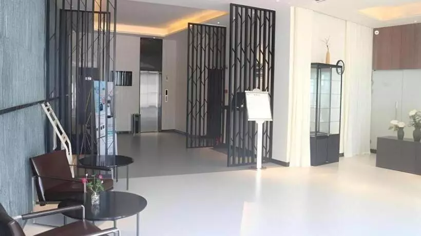 Hotelli Jinjiang Inn Pingliang West Railway Station Xuanhe New City