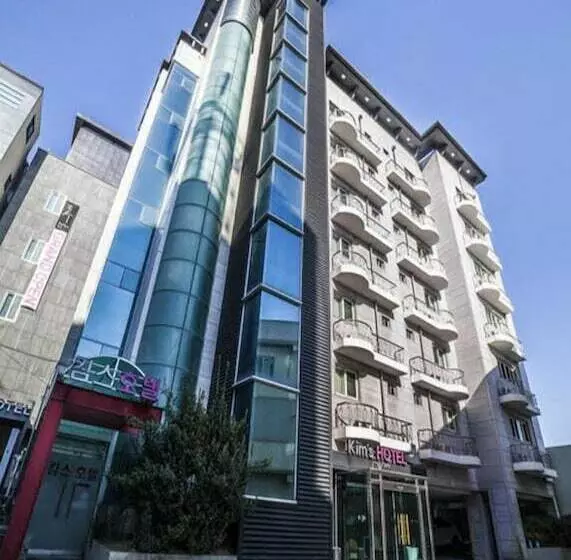 Kims Hotel Gumi