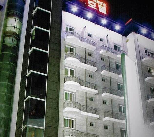 Kims Hotel Gumi