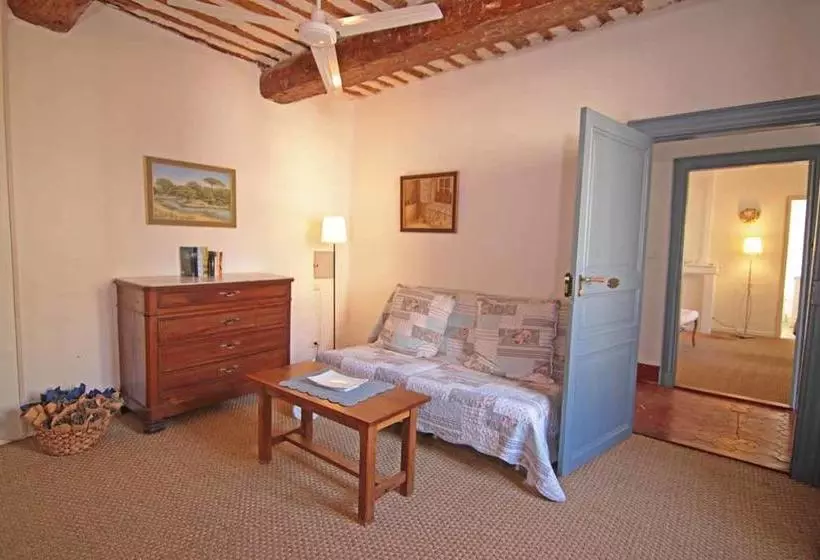 Villa Velleron