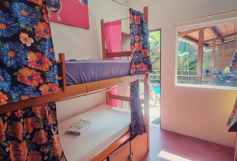 Farofa Loca Hostel