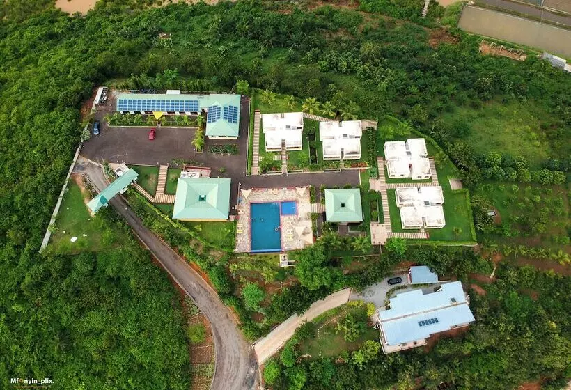 ホテル Golden Hill Parker