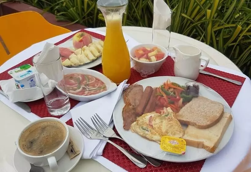 ホテル Golden Hill Parker