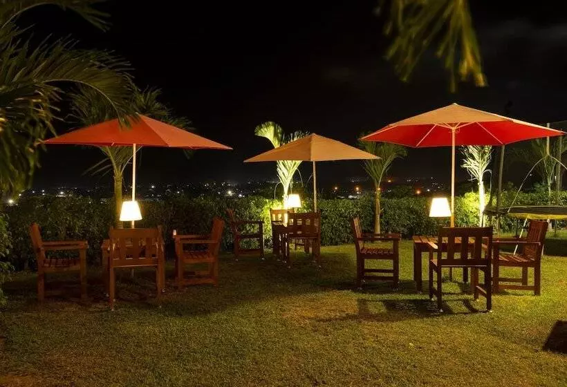 ホテル Golden Hill Parker