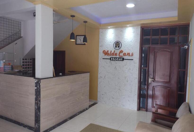 هتل Val De Cans Aeroporto