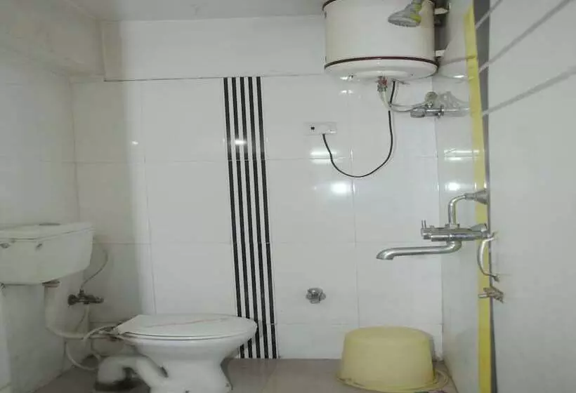 Oyo 3061 Hotel De Pintu