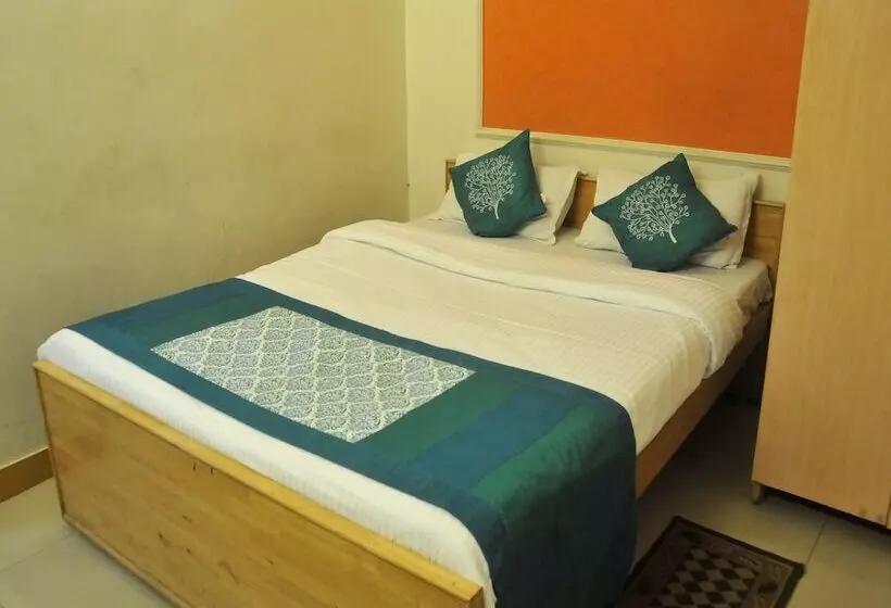 Oyo 3061 Hotel De Pintu