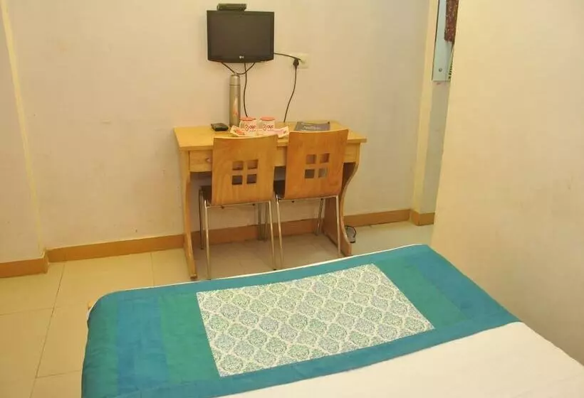 Oyo 3061 Hotel De Pintu