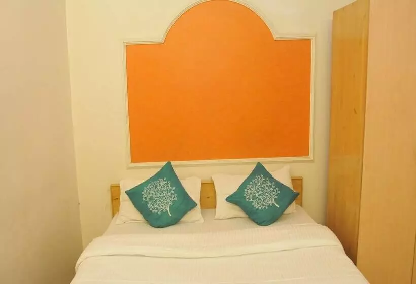 Oyo 3061 Hotel De Pintu